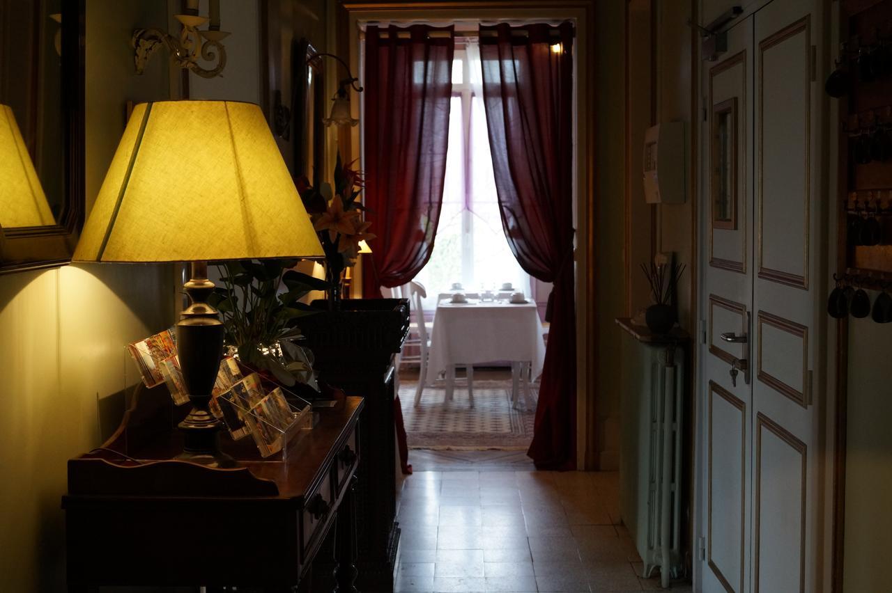 Hotel Au Chateau Blanc Saint-Aubin-lès-Elbeuf Eksteriør billede